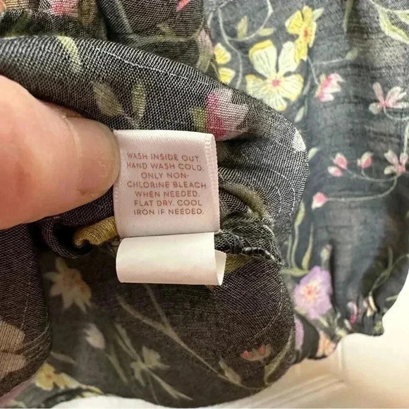 LC Lauren Conrad Blouse Greyish Black Floral Square Neck Flowy Size Small - Picture 11 of 16